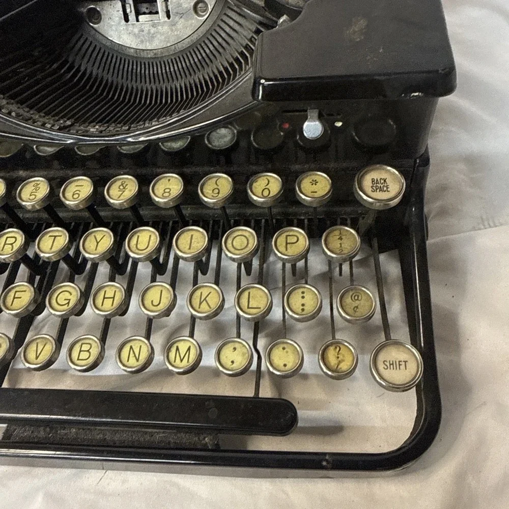 Vintage Royal 10? Standard Manual Typewriter Glass Keys Office Writer 20's 30's